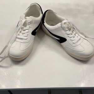 Dolce Vita White and Black Athletic Shoes